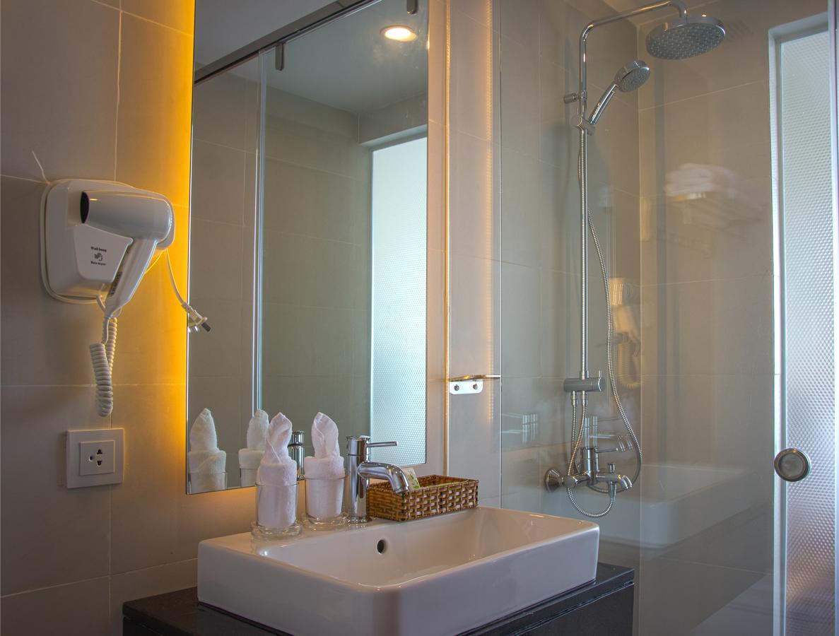 Luxury Holiday Nha Trang Esterno foto
